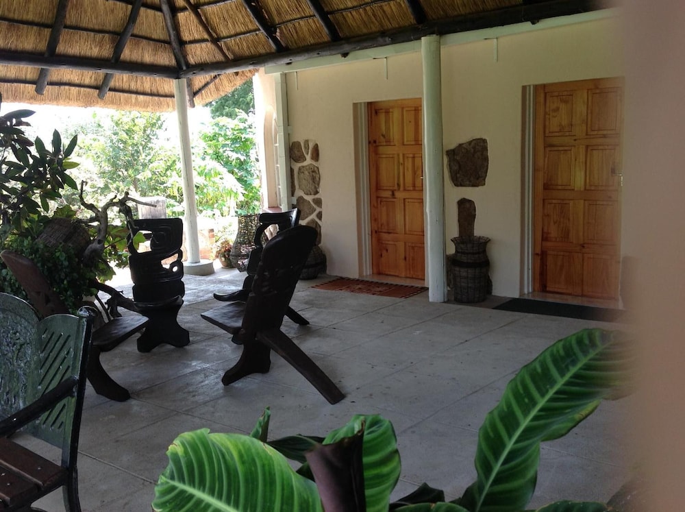 Lynn's Guest House
