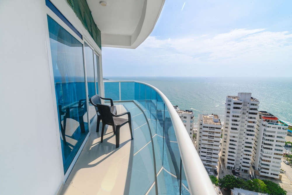 Photo 67 sur 89 de Apartamentos Unik Cartagena Edificio Poseidón