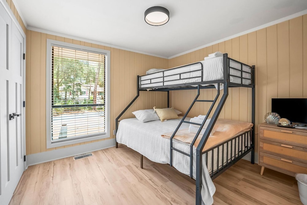 Coastal Comfort at 101 Sea Otter - Fripp Island Retreat