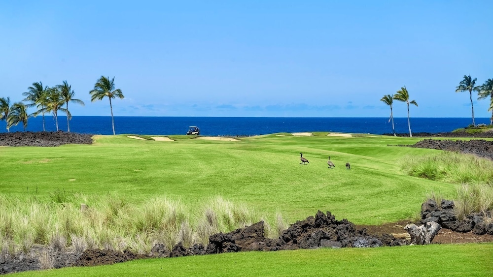 Waikoloa Golf Discount Views of Ocean & Golf Course Outdoor Seating - Vrkcv