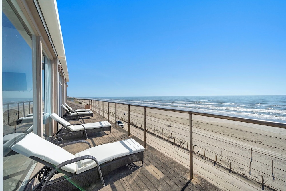 Oceanfront Experience by Ryson Vacation Rentals
