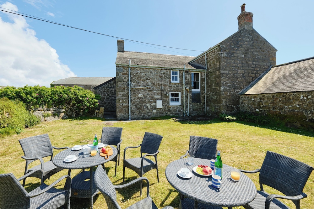 Bosistow Farmhouse