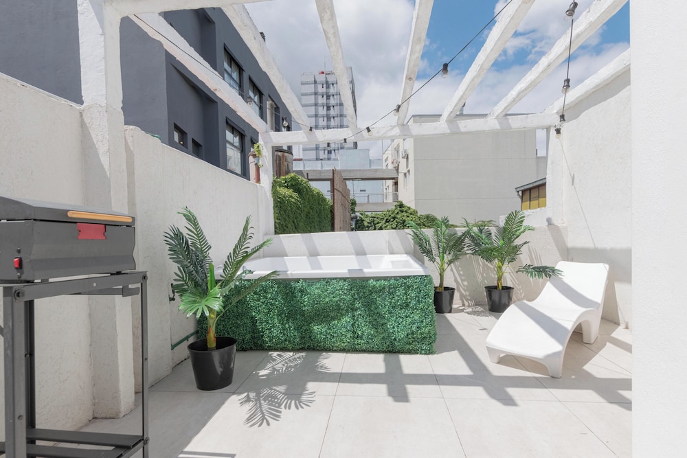 MOT + New Villa vega- Piscina, Terraza & BBQ 8 pax