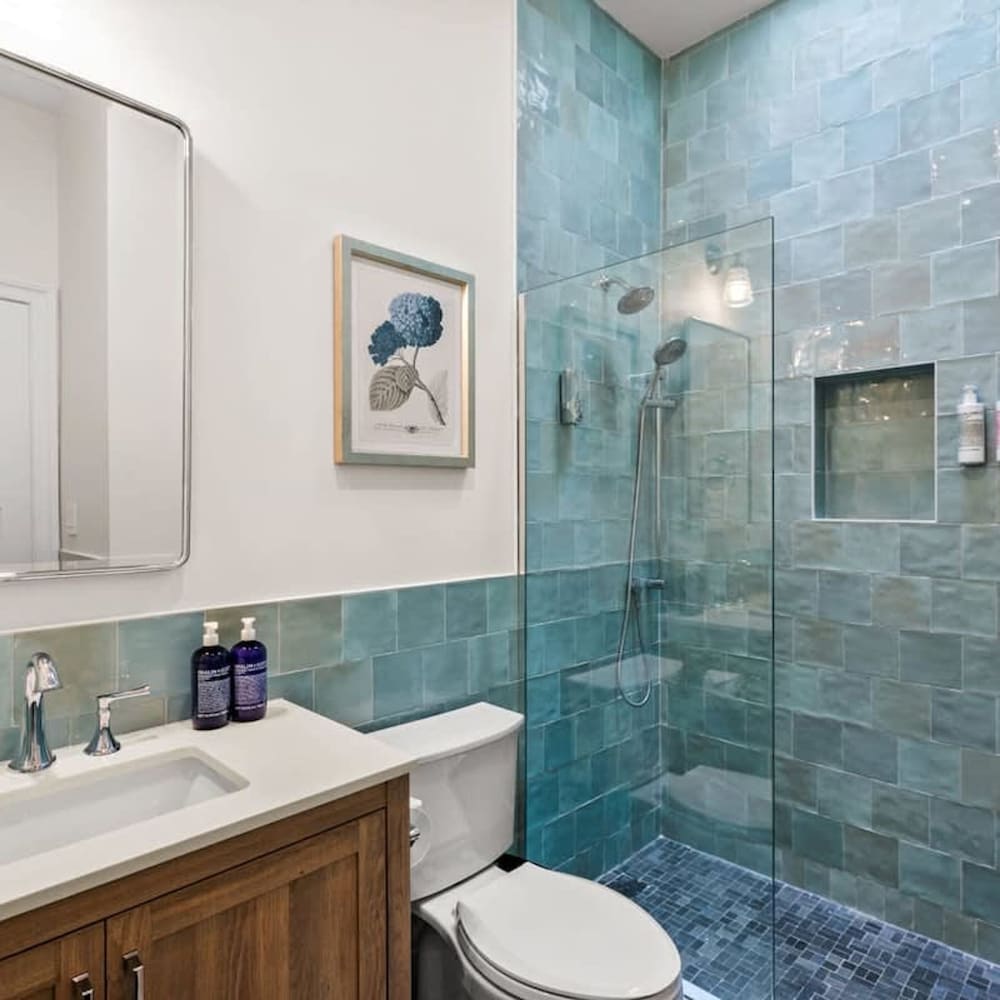 Riverside by Rove Travel 7BR Modern Townhouse