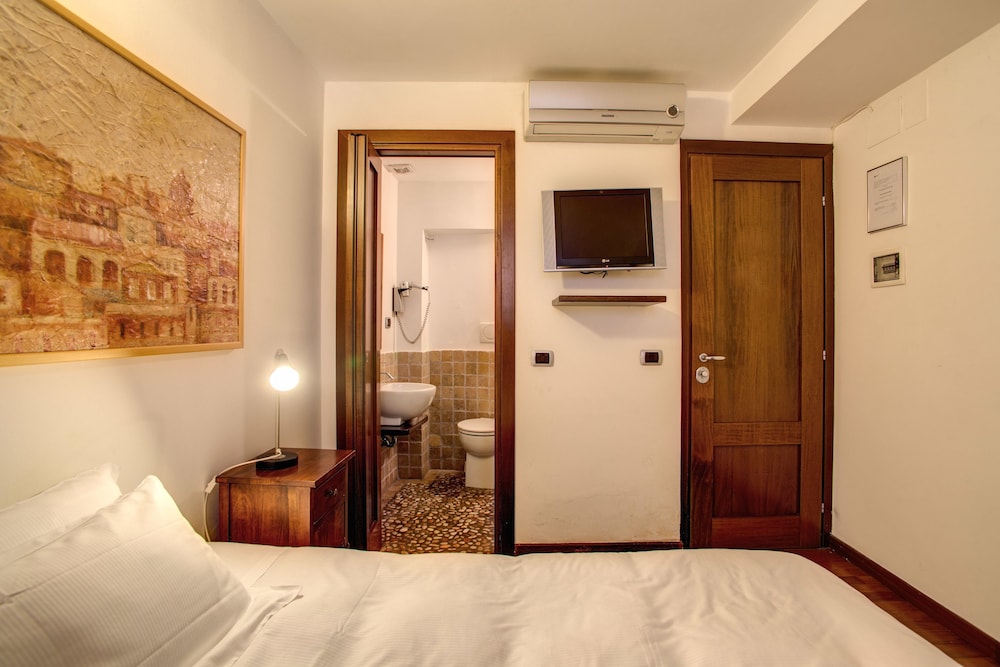 Residenza Domizia- Guest House