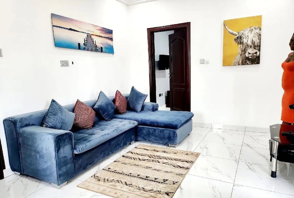 Beautiful Cozy 2 Bed Near Highway, photo 23