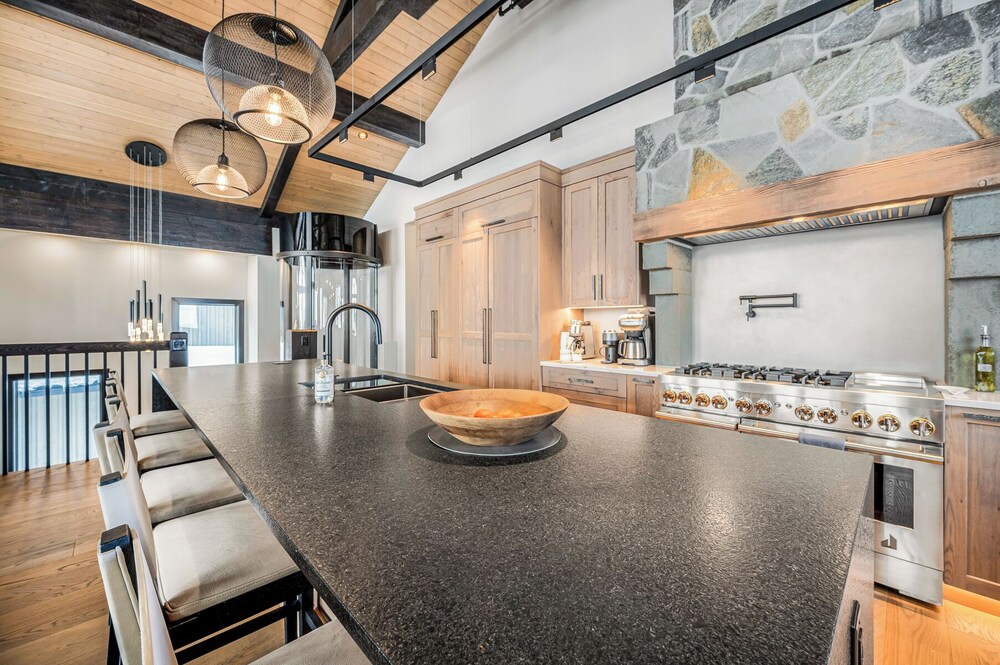 Opulence At Big White