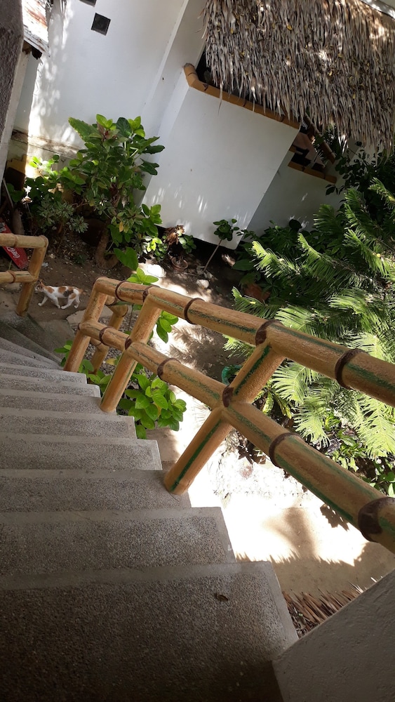 Bamboo Bungalow Resthouse