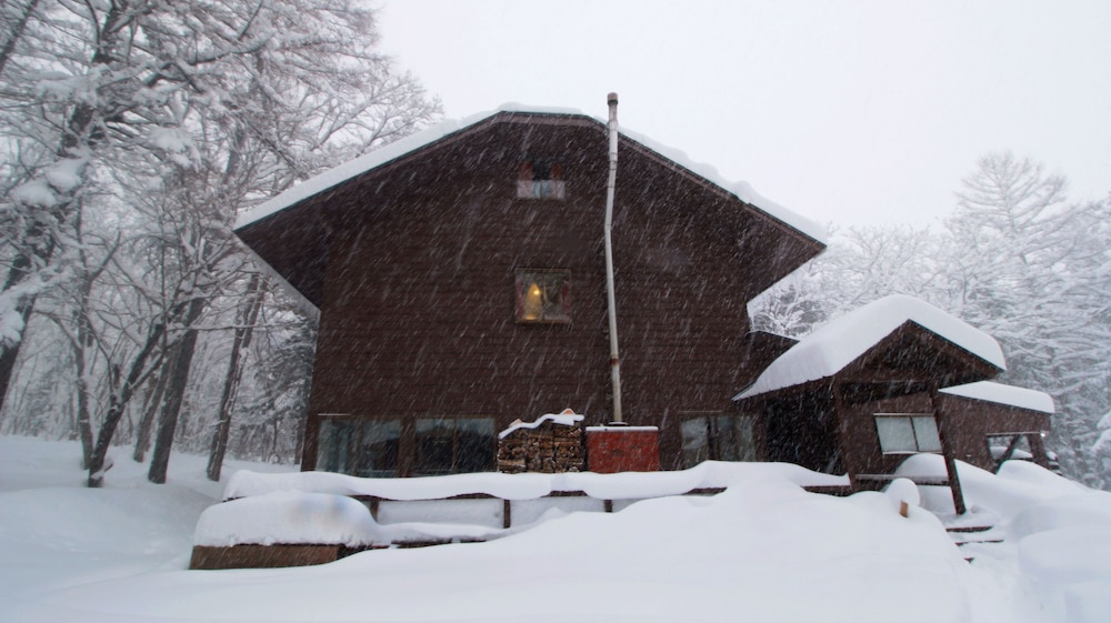 Lodge Q Hotel