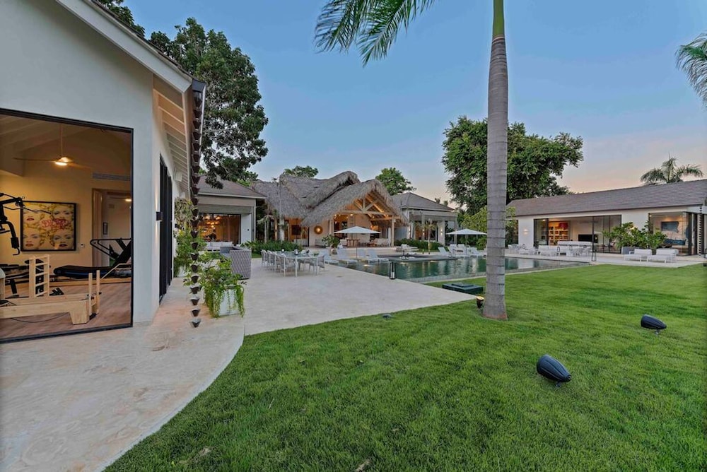 Casa Cana Luxury Tropical Villa in Casa de Campo