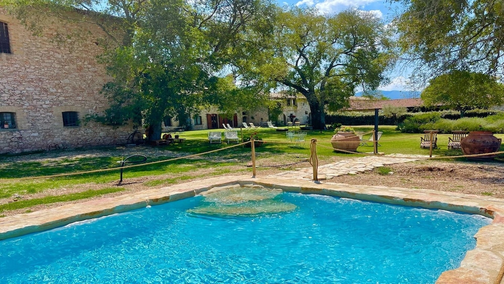 Beautiful Exclusive Pool Villa - Close to Spoleto bar Shops, Restaurants - Property Image 74