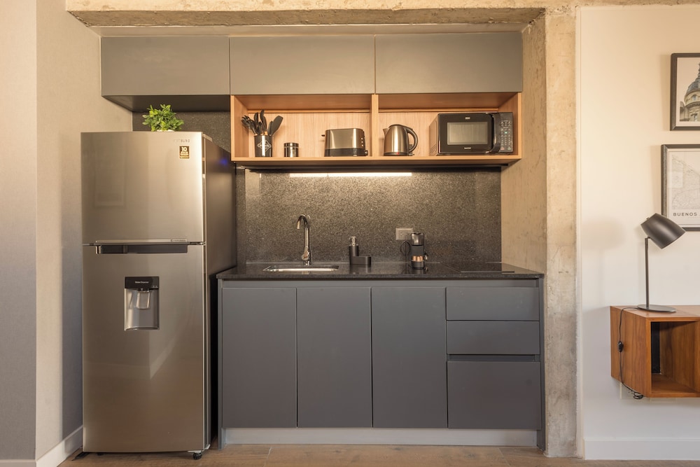 Local Stunning Gem in heart Palermo P6C