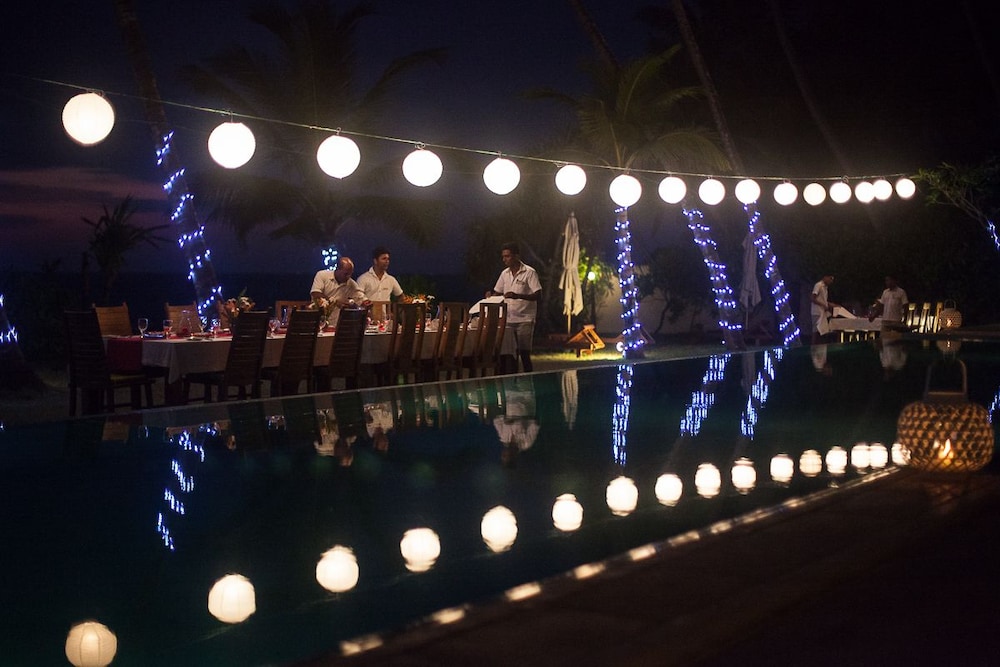 Sri Villas