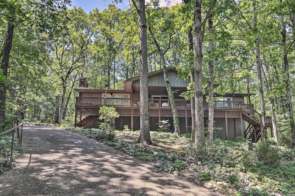 Furnished Deck w/ Views: Hot Springs Cottage view 4