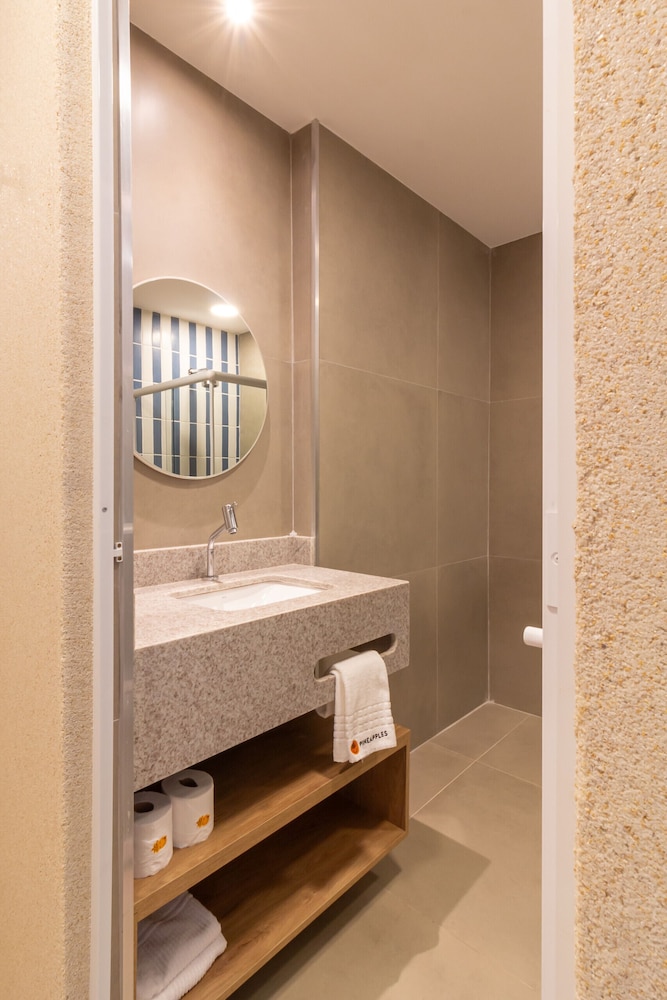 Sea View and Balcony With Bathtub Q20