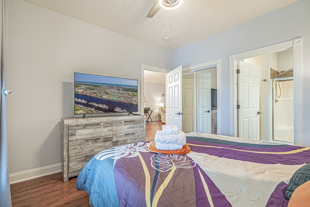 Magnolia Pointe Luster Leaf 4869-302 3 Bedroom Condo