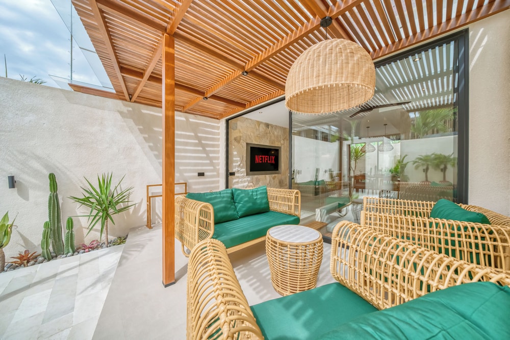 New Luxury Malvarrosa Villas