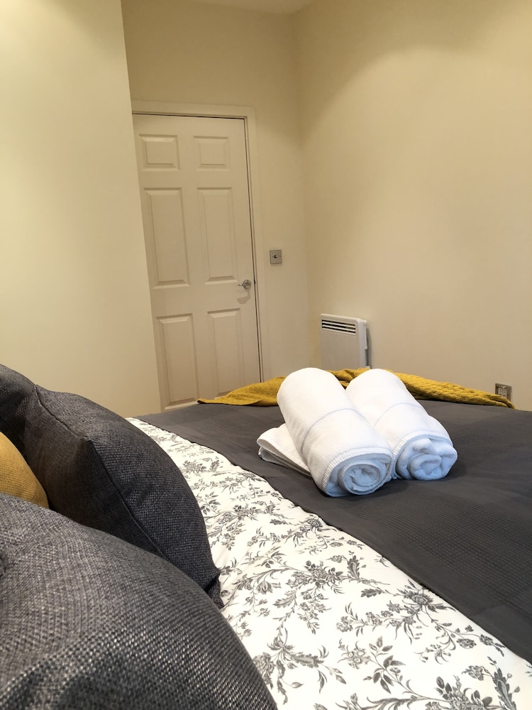 Park View 2 Bedroom By Creatick view 5