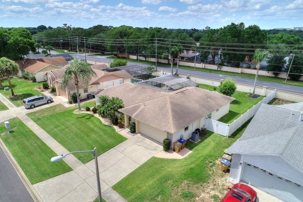 Relaxing Indian Ridge Home W/ Pool, Near Disney & More 4 Bedroom Villa