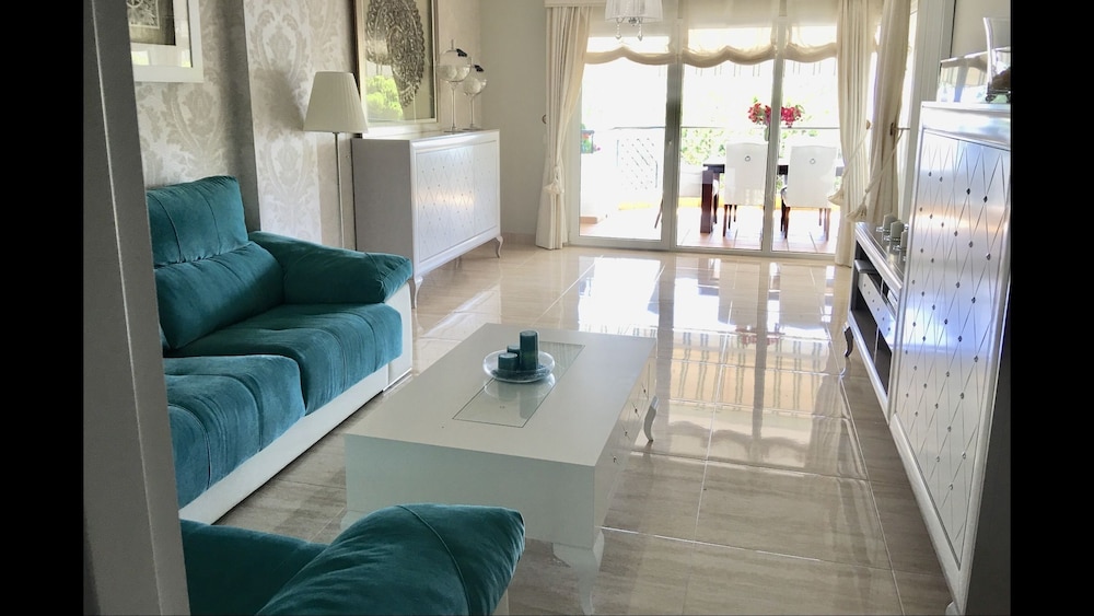 MI CAPRICHO C11 luxury apartment by the Sea