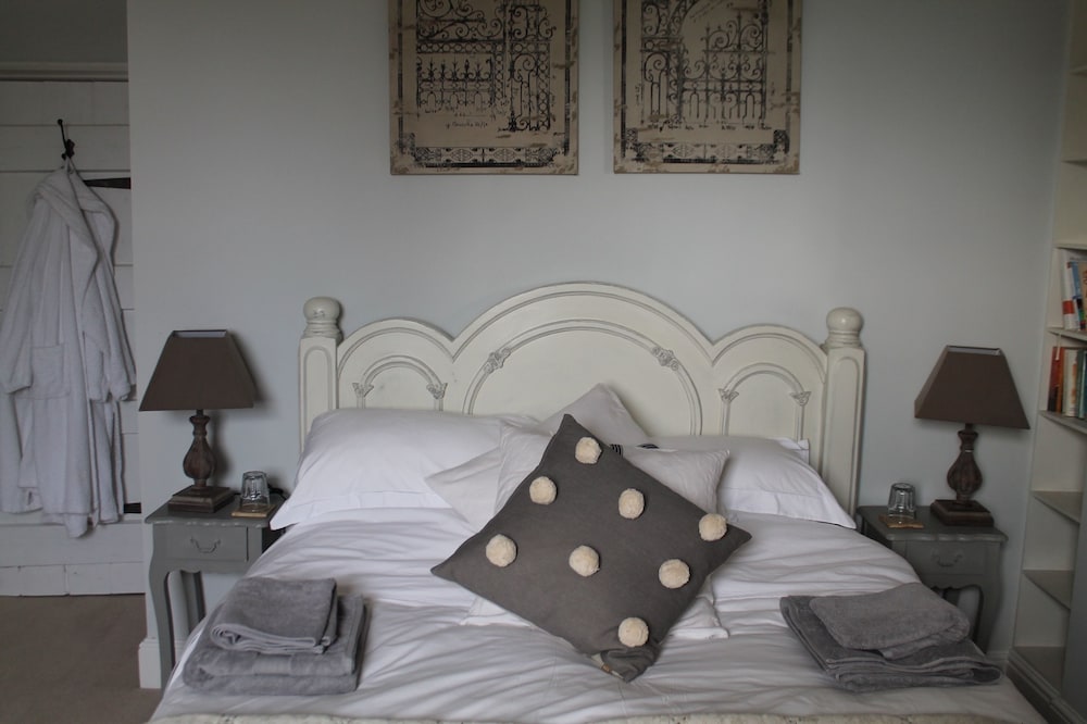Roundhill Farmhouse