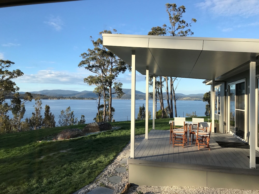 Fairwinds - Essentially Tas