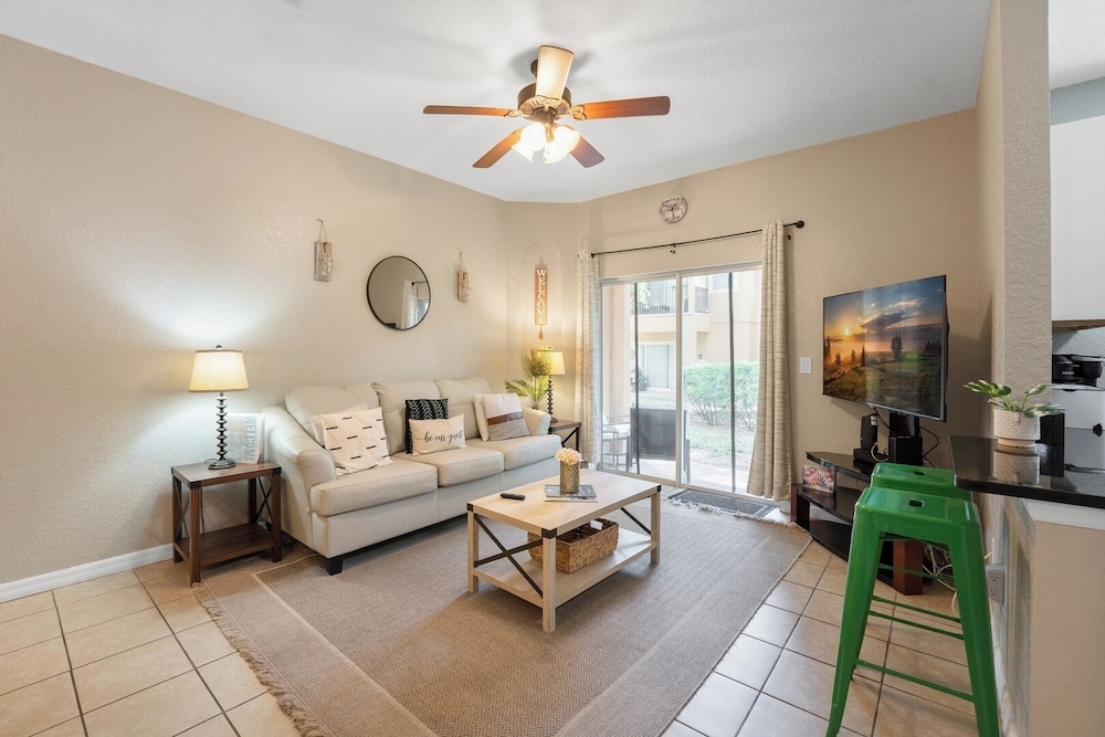 Family 4BR Home w/ Resort Pool Near Disney