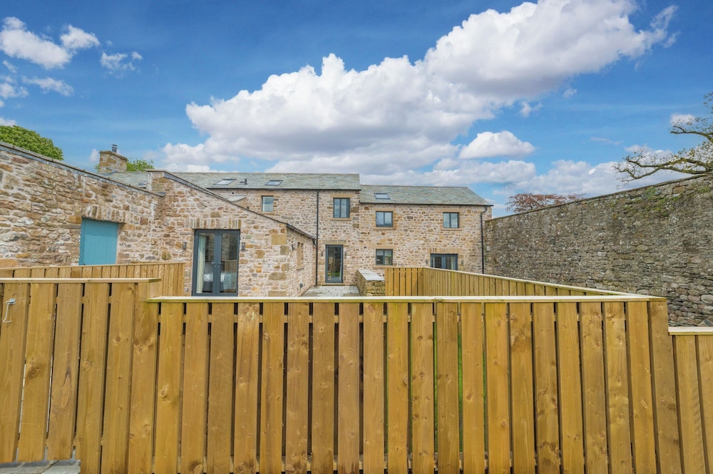 No 2 The Coach House