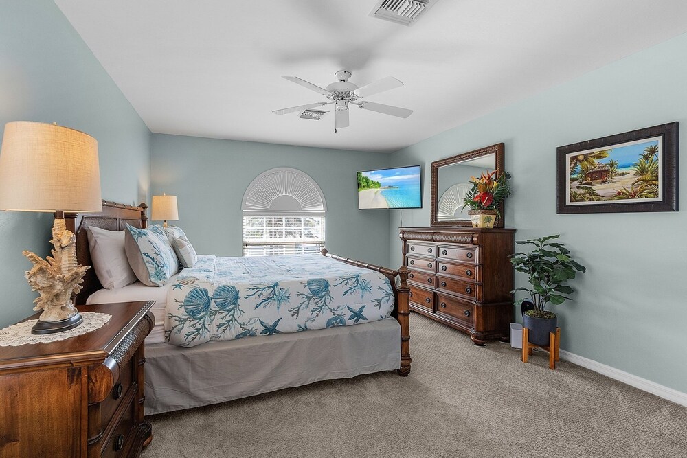 401 Pet-friendly, Pirate's Cove Retreat 3 Bedroom Home