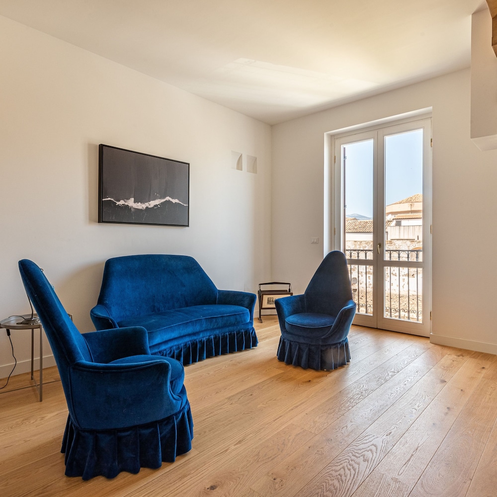 Oretea Apartment With Terrace by Wonderful Italy view 3
