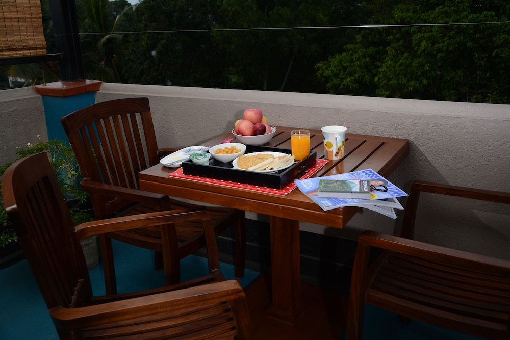 Monsoon Suites