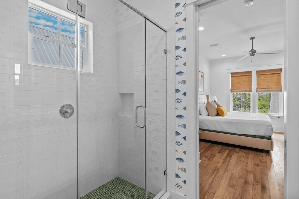 Watercolor 75 by Avantstay Luxury Private Pool + Bonfires