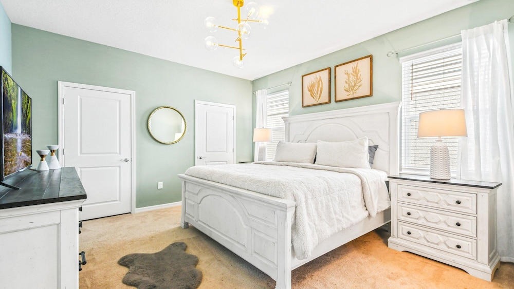 Exquisite Villa: Pool, Smart Tvs, Near Disney view 4