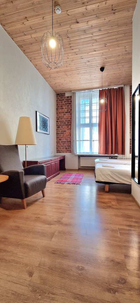 Tallinn Vacations - Fat Margaret's Hostel - Property Image 9