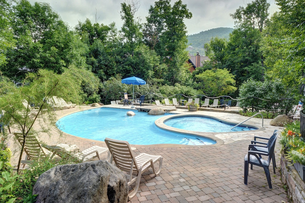 Les Manoirs Unit 10