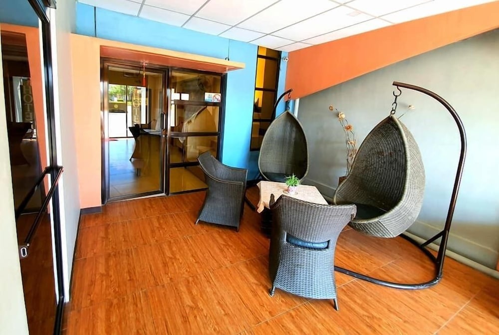 Anton's Inn Hotel
