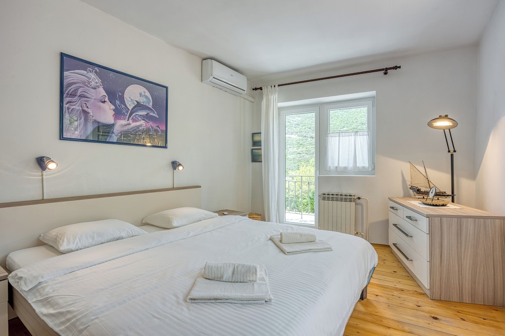 Captain's House - Sv. Jakov