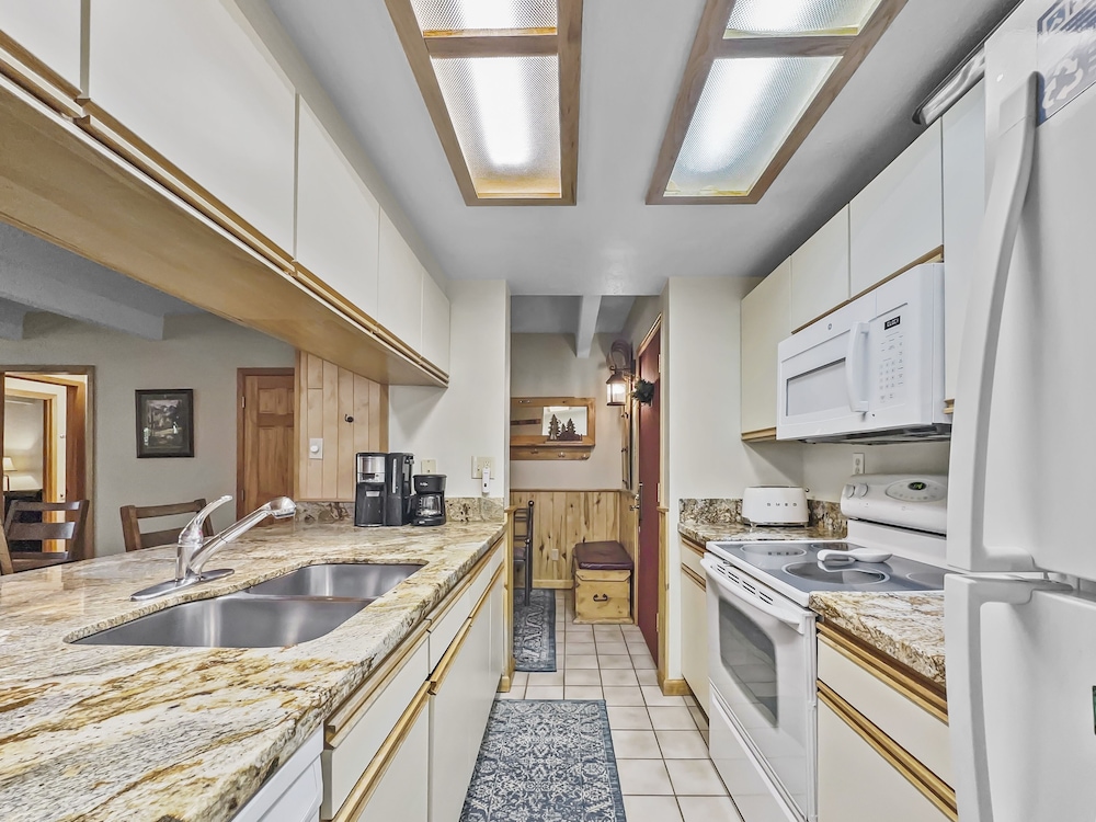 SkyRun - Vacation Condos in Copper Mountain Resort CO