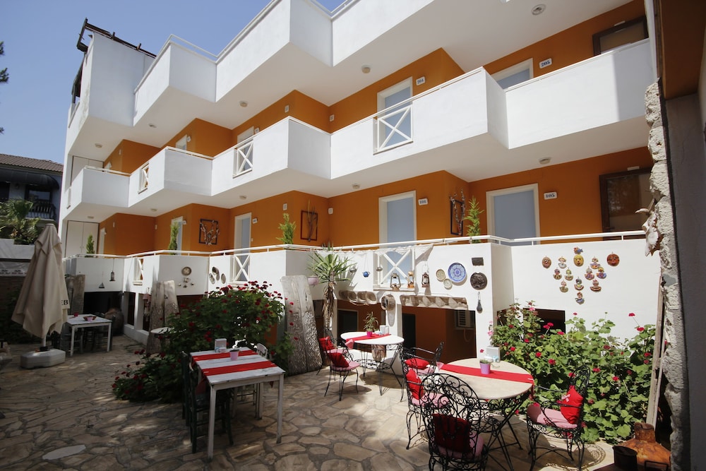 Parva Port Alaçatı - Image 33
