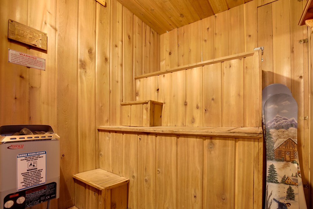 Iron River Condo w/ Gas Grill Near Skiing + Hiking