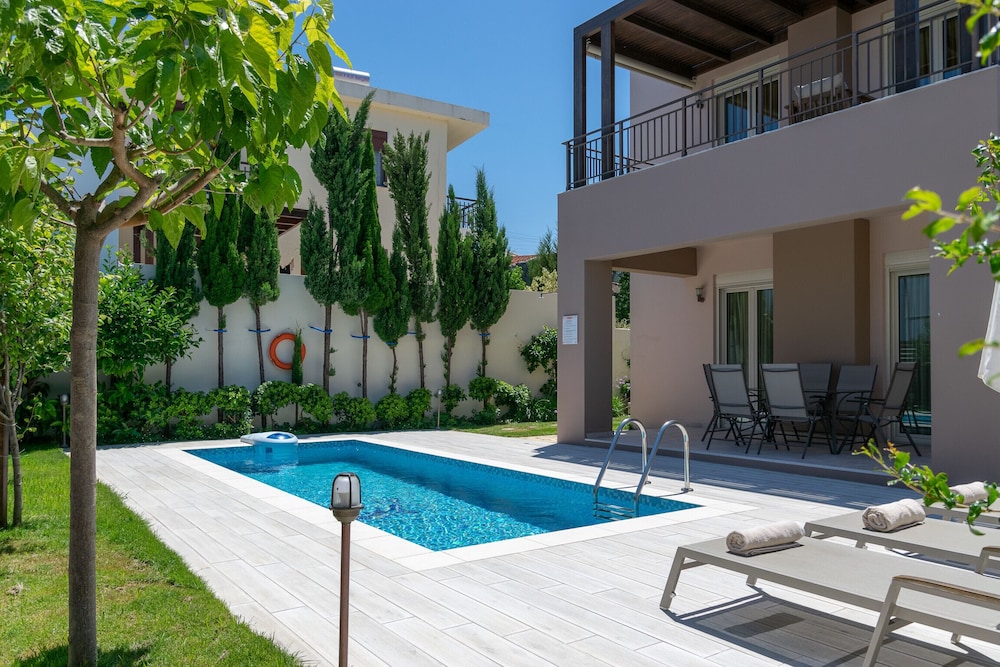 Aphrodite Villa