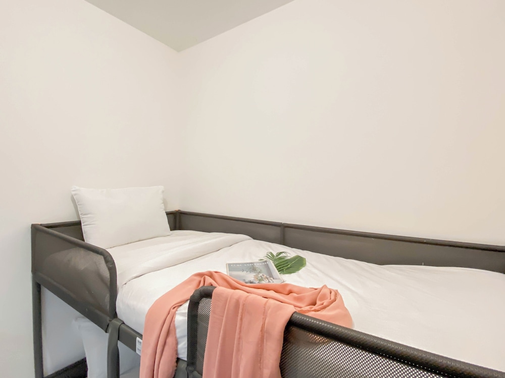 Standard 2Br At Podomoro Golf View Apartment