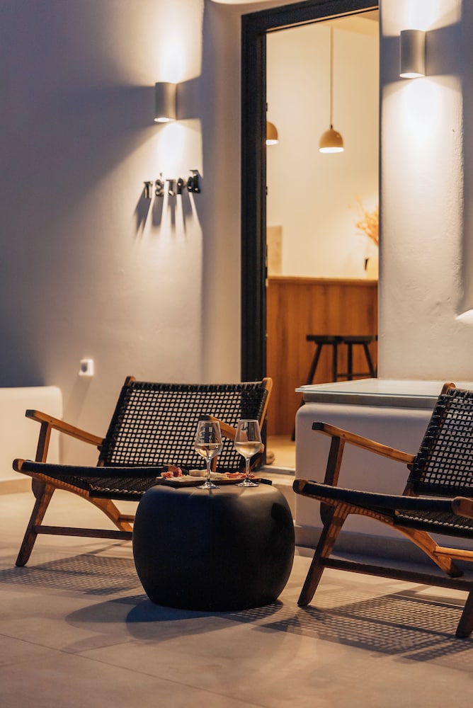 Erthā Suites with private pools