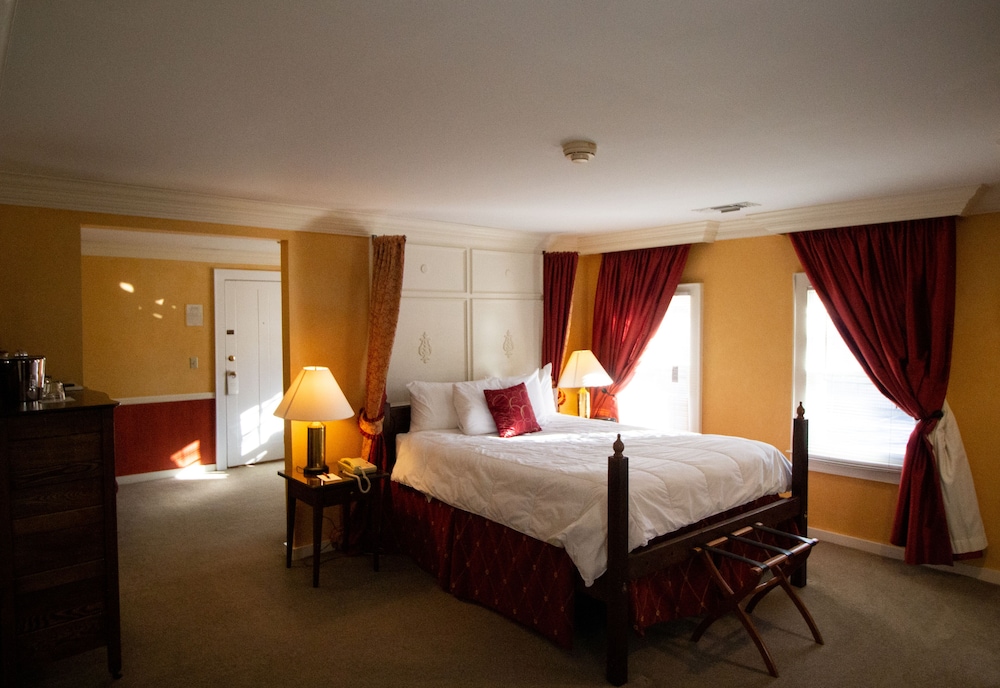 Delamater Inn