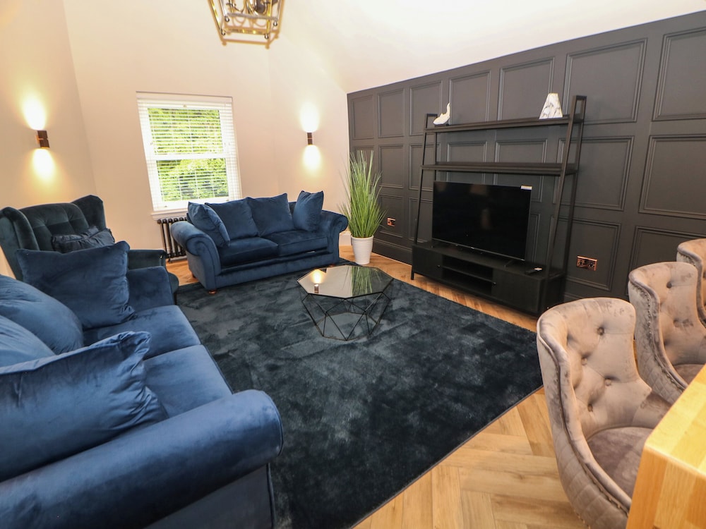 Netherdale Penthouse