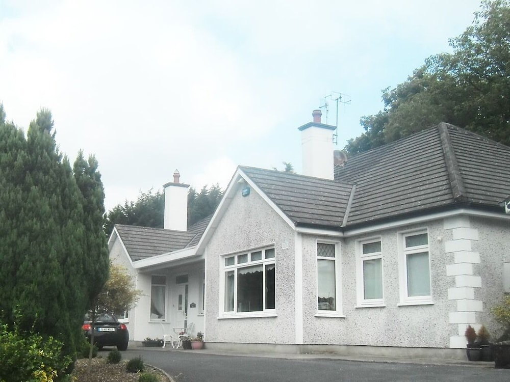 Launard House
