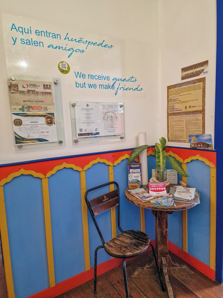 Hostal Mythos