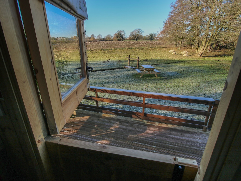 The Oak Hut