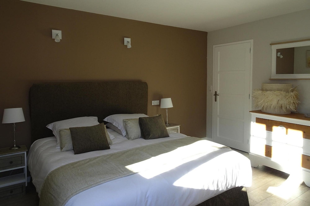 House in Normandy With Sauna & Coastal Charm view 4