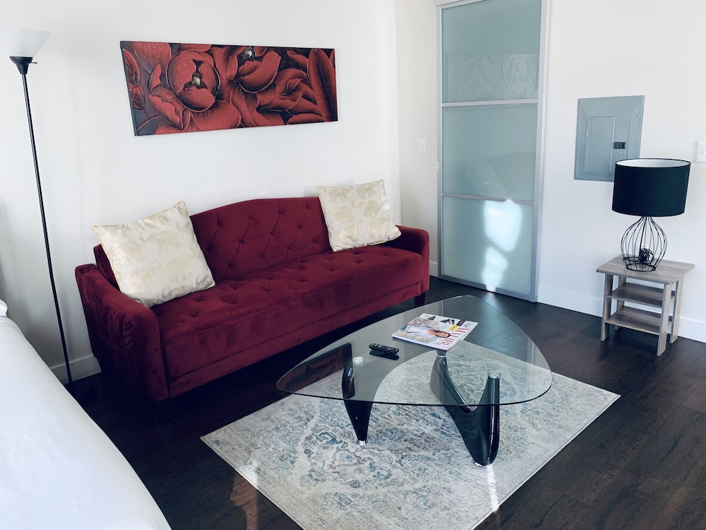 New Lyfe Finest Luxury Apartment